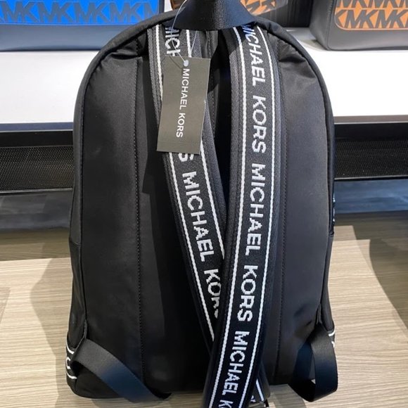 🆕️ Michael Kors Kent Logo Taping Backpack - Picture 2 of 8
